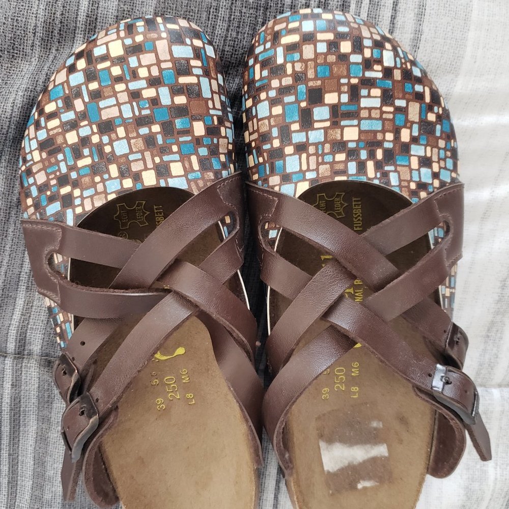 Papillio Birkenstock Rare slip on clogs size 8